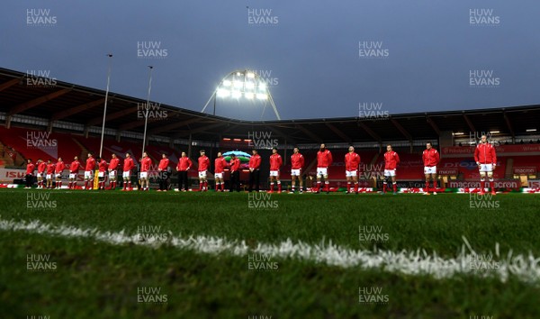 281120 - Wales v England - Autumn Nations Cup - Wales players during the anthems