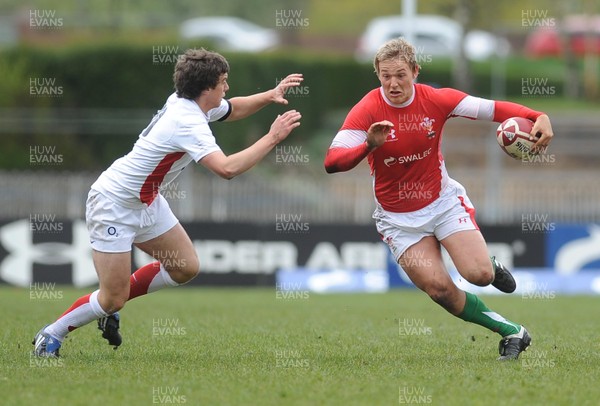 26.04.09 - Under 18 Six Nations Rugby -  Wales  England -  Wales' Lewis Robling looks for a way through 
