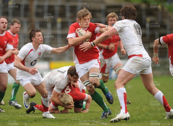 26.04.09 - Under 18 Six Nations Rugby -  Wales  England -  Wales' David Barry tries to break through 