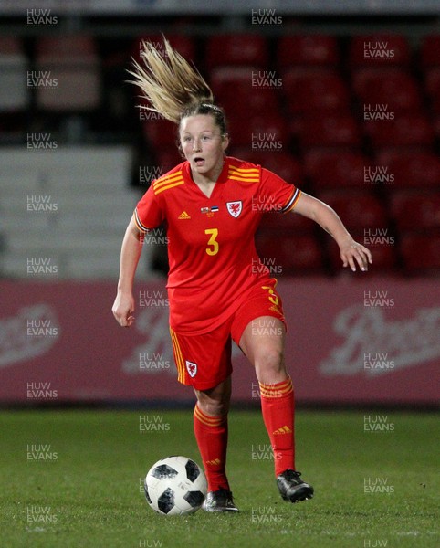 060320 - Wales v Estonia - Women's International Friendly - Sophie Ingle of Wales
