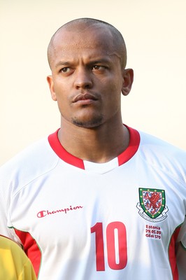 29.05.09 - Wales v Estonia, International Friendy, Llanelli -  Wales' Robert Earnshaw     