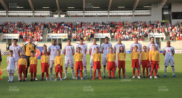 29.05.09 - Wales v Estonia, International Friendy, Llanelli -  The Wales team line up prior to kick off 
