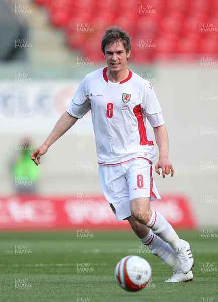 29.05.09 - Wales v Estonia, International Friendy, Llanelli -  Wales' Aaron Ramsey   
