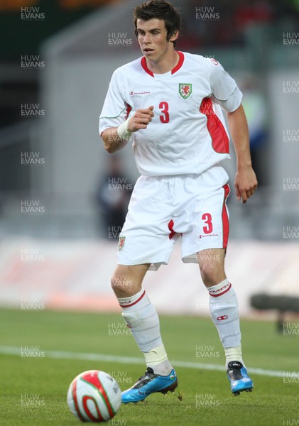 29.05.09 - Wales v Estonia, International Friendy, Llanelli -  Wales' Gareth Bale     