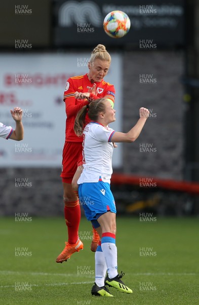 221020 - Wales Women v Faroe Islands - European Women's Championship Qualifier - Sophie Ingle of Wales gets to the ball
