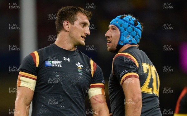 011015 - Wales v Fiji - Rugby World Cup 2015 -Sam Warburton and Justin Tipuric of Wales