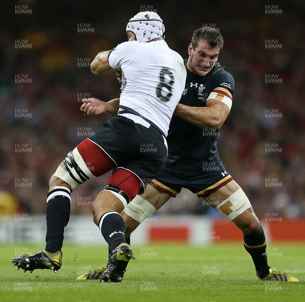 011015 - Wales v Fiji - Rugby World Cup - Sam Warburton of Wales tackles Netani Talei of Fiji