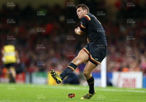 011015 - Wales v Fiji - Rugby World Cup - Dan Biggar of Wales kicks the conversion