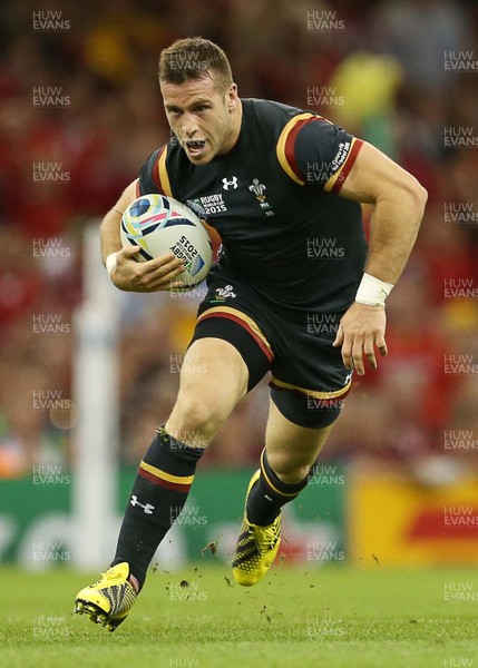 011015 - Wales v Fiji - Rugby World Cup - Gareth Davies of Wales