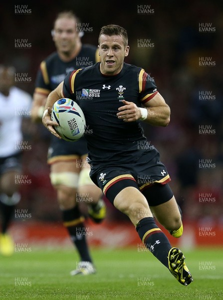 011015 - Wales v Fiji - Rugby World Cup - Gareth Davies of Wales