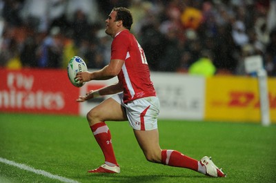 02.10.11 - Wales v Fiji - Rugby World Cup 2011 - Jamie Roberts of Wales celebrates his try. 