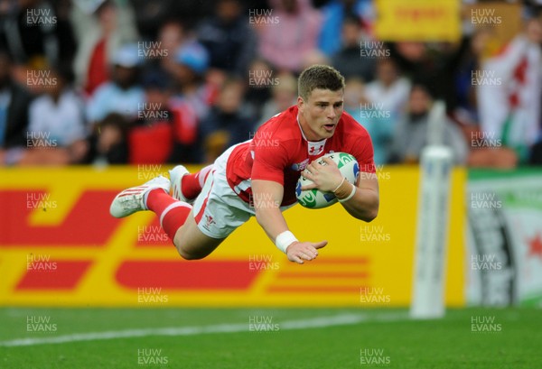 02.10.11 - Wales v Fiji - Rugby World Cup 2011 - Scott Williams of Wales runs in to score try. 
