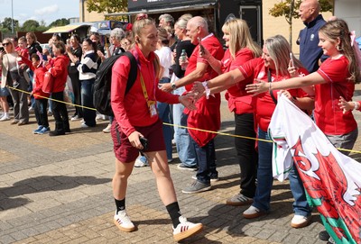 060925 - Wales v Fiji, Women’s Rugby World Cup - Hannah Dallavalle of Wales arrives at the stadium ahead of the match