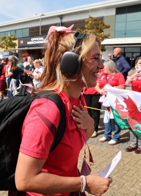 060925 - Wales v Fiji, Women’s Rugby World Cup - Georgia Evans of Wales arrives at the stadium ahead of the match