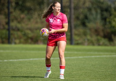 060925 - Wales v Fiji, Women’s Rugby World Cup - Carys Cox of Wales during warm up