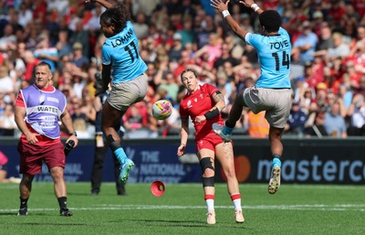 060925 - Wales v Fiji, Women’s Rugby World Cup - Keira Bevan of Wales has her conversion charged down