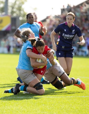 060925 - Wales v Fiji, Women’s Rugby World Cup - Kayleigh Powell of Wales crashes over to score try