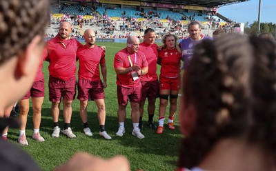 060925 - Wales v Fiji, Women’s Rugby World Cup - Sean Lynn, Wales Women head coach speaks to the players at the end of the match