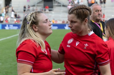 060925 - Wales v Fiji, Women’s Rugby World Cup - Wales co-captains Kate Williams and Alex Callender at the end of the match