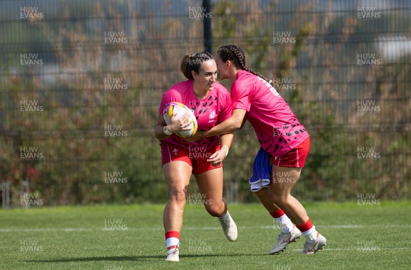 060925 - Wales v Fiji, Women’s Rugby World Cup - Courtney Keight of Wales during warm up
