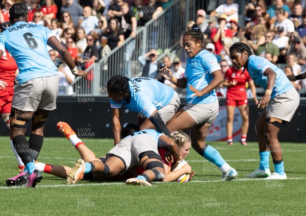 060925 - Wales v Fiji, Women’s Rugby World Cup - Alex Callender of Wales scores the second try