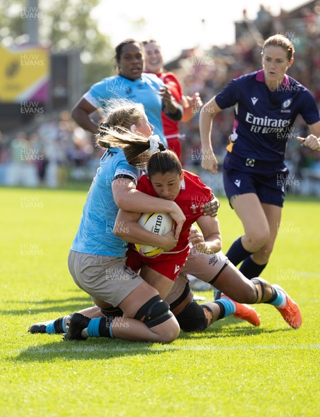 060925 - Wales v Fiji, Women’s Rugby World Cup - Kayleigh Powell of Wales crashes over to score try