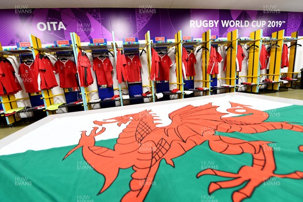 091019 - Wales v Fiji - Rugby World Cup - Wales dressing room