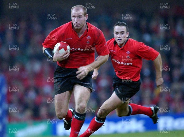 9-11-02. Wales v Fiji.  Wales' Gareth Thomas flies in to score with Rhys Williams in Support.  Picture: James Davies/