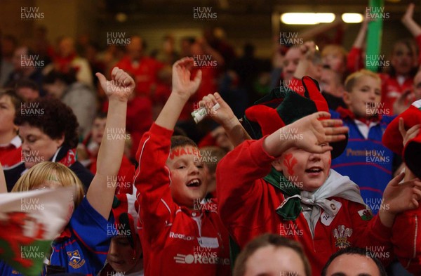 09.11.02  Wales v Fiji  Wales young fans enjoy the game  