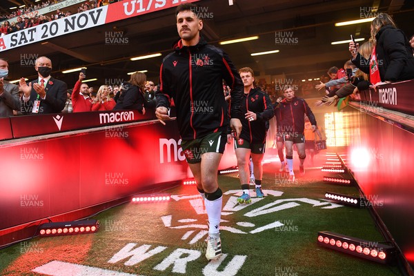 141121 - Wales v Fiji - Autumn Nations Series - Tomos Williams of Wales runs out of the tunnel