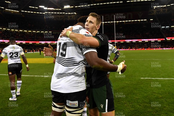 141121 - Wales v Fiji - Autumn Nations Series - Liam Williams of Wales and Tevita Ratuva of Fiji at the end of the game