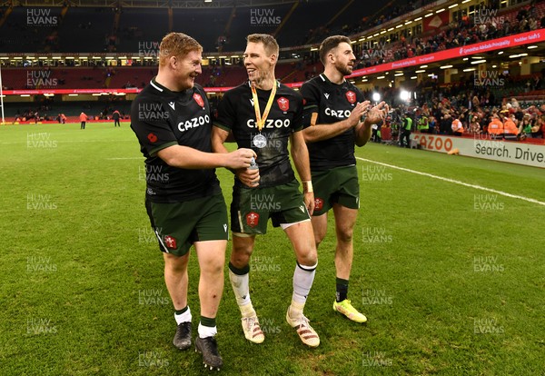 141121 - Wales v Fiji - Autumn Nations Series - Rhys Carre, Liam Williams and Alex Cuthbert of Wales at the end of the game