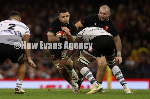 141121 - Wales v Fiji - Autumn Nations Series - Ellis Jenkins of Wales carries the ball