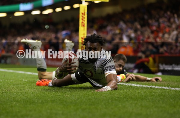 141121 - Wales v Fiji, Autumn Nations Series 2021 - Waisea Nayacalevu of Fiji dives in to score try