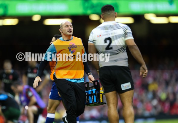 141121 - Wales v Fiji, Autumn Nations Series 2021 -  Rory Best with the Fijian team