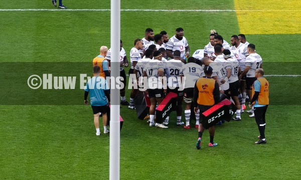 141121 - Wales v Fiji, Autumn Nations Series 2021 -  The Fijian team huddle together for the start of the match