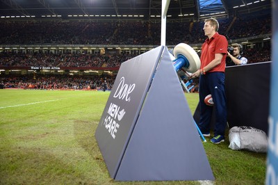 151114 - Wales v Fiji - Dove Men Series -Dove Men+Care half time kicking