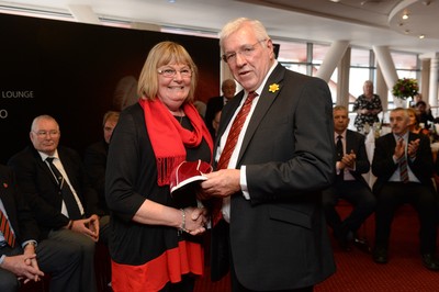 151114 - Wales v Fiji - Dove Men Series -Jan Davies receives a WRU president cap on behalf of William Barrie Davies from WRU President Dennis Gethin