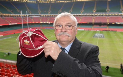 151114 - Wales v Fiji - Dove Men Series -Michael Dowling receives a WRU president cap