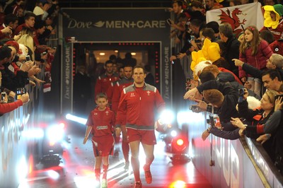 151114 - Wales v Fiji - Dove Men Series -Match mascot with Gethin Jenkins