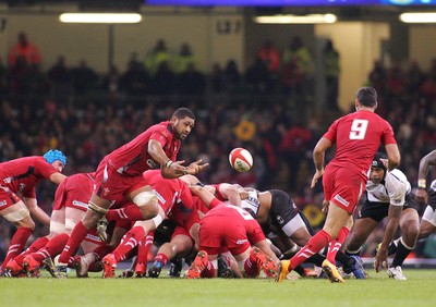 151114 - Wales v Fiji - Dove Men+Care Series - Taulupe Faletau of Wales gets the ball away