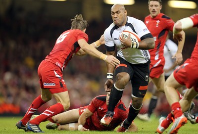 151114 -  Wales v Fiji, Dove Men Series 2014, Cardiff - Nemani Nadalo of Fiji takes on Liam Williams of Wales 