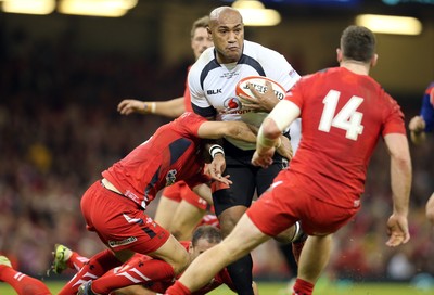 151114 -  Wales v Fiji, Dove Men Series 2014, Cardiff - Nemani Nadalo of Fiji takes on Liam Williams of Wales 