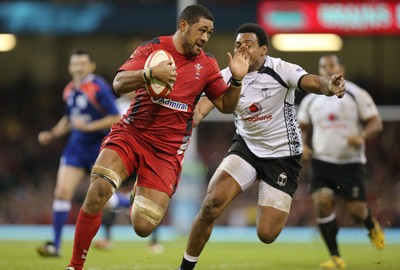 151114 -  Wales v Fiji, Dove Men Series 2014, Cardiff - Taulupe Faletau of Wales charges forward