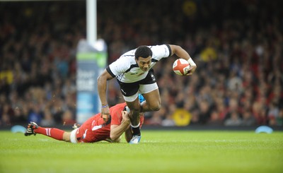 151114 - Wales v Fiji - Dove Men Series -Waisea Nayacalevu of Fiji  is tackled by Justin Tipuric of Wales(c) Huw Evans Agency