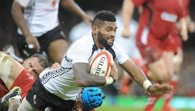 151114 - Wales v Fiji - Dove Men Series -Nikola Matawalu of Fiji is tackled by Jamie Roberts and Justin Tipuric(c) Huw Evans Agency