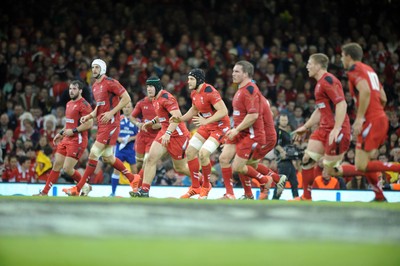 151114 - Wales v Fiji - Dove Men Series -Wales Defensive Line(c) Huw Evans Agency