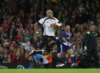 151114 - Wales v Fiji - Dove Men Series -Nemani Nadalo of Fiji intercepts a pass a runs in to score a try (c) Huw Evans Picture Agency