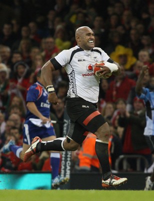 151114 - Wales v Fiji - Dove Men Series -Nemani Nadalo of Fiji intercepts a pass a runs in to score a try (c) Huw Evans Picture Agency