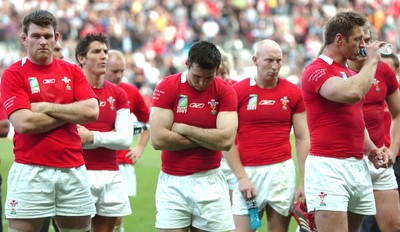 29.09.07 - Wales v Fiji - Rugby World Cup 2007 - Wales' players looks dejected at the end of the game 